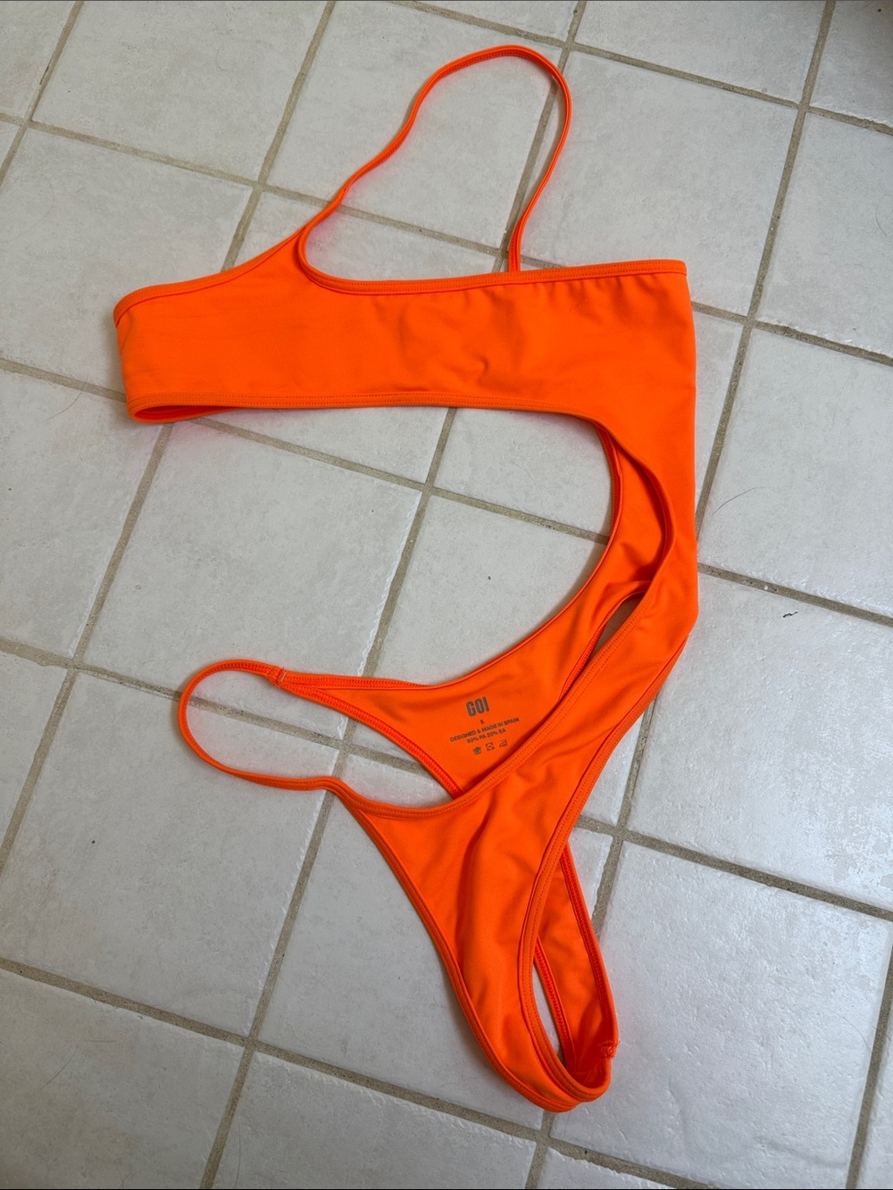 GOI Neon Orange One-Shoulder Cutout Swimsuit